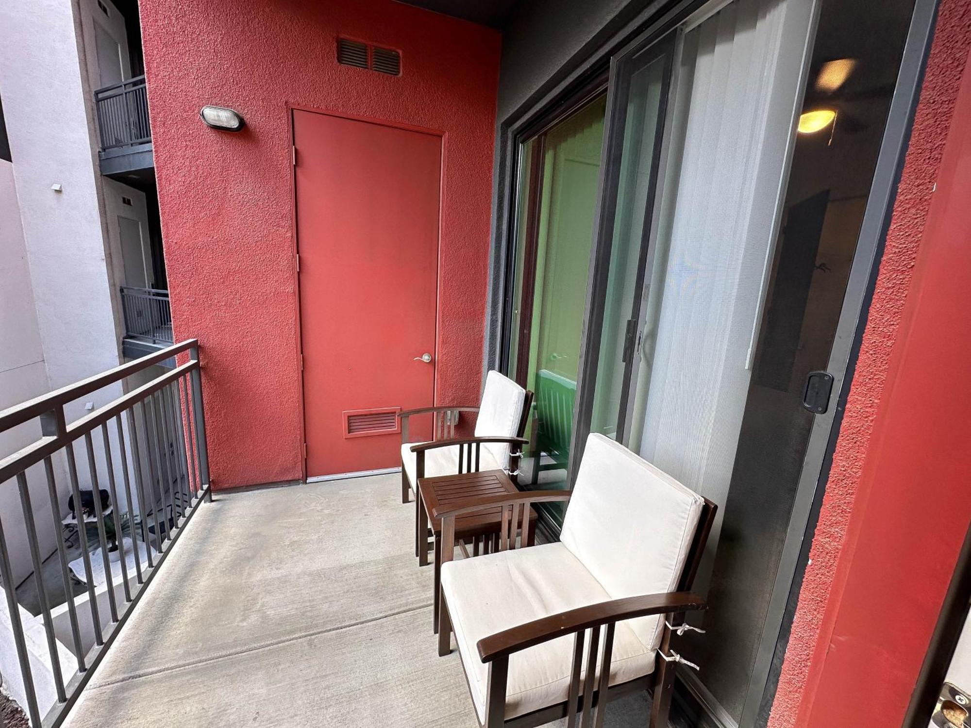 לוס אנג'לס Luxury Designed 2 Bedrooms Part Hotel In Woodland Hills Ca מראה חיצוני תמונה